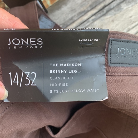 NWT- Jones New York Madison Skinny Pants🌺 - Picture 7 of 10